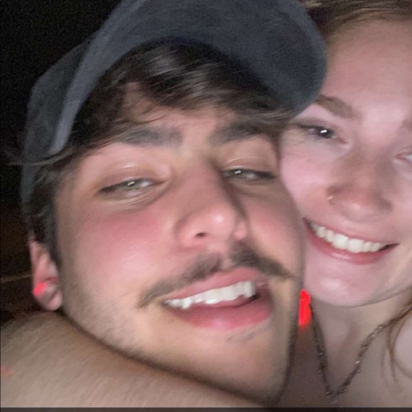 Meet your Posher, Bailey - Picture 1 of 1